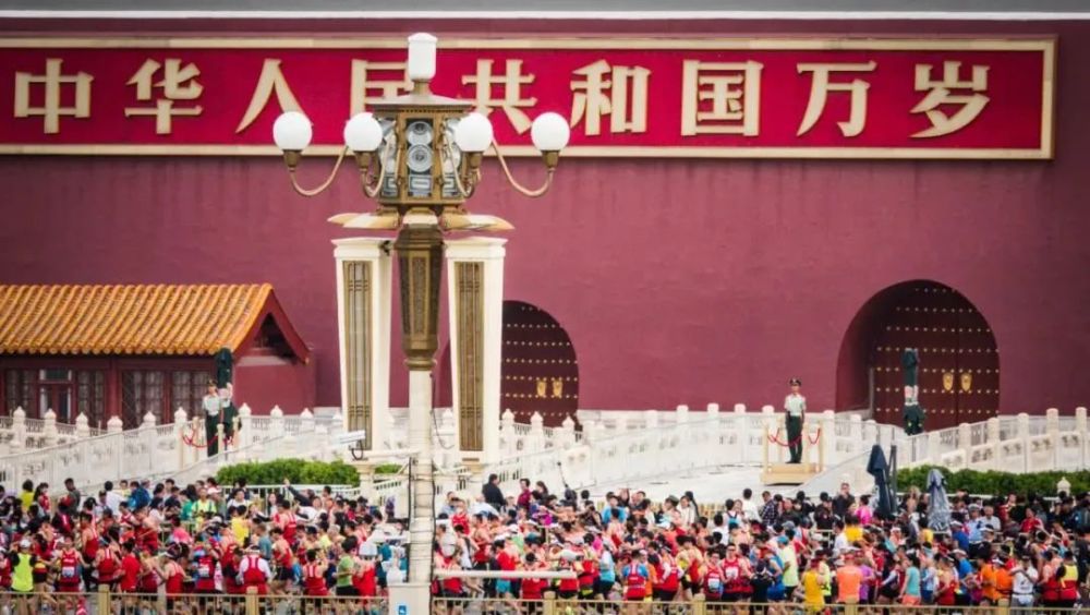 诺伊恩多夫在节目中强调只有到那个时候，他们才会讨论是否以及要如何与纳格尔斯曼继续合作。